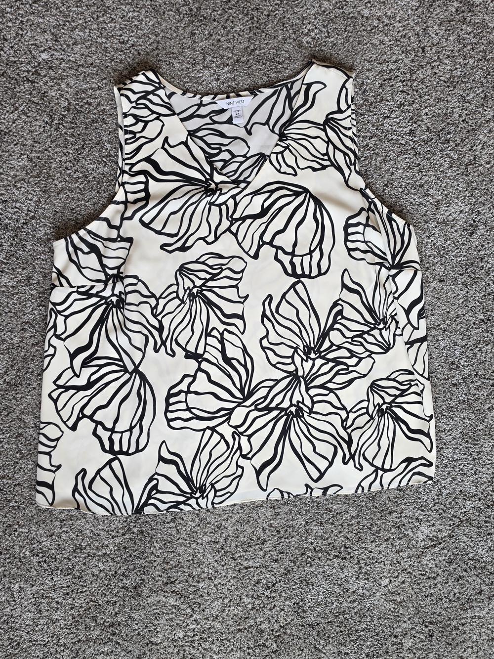Nine West Black & Cream Floral Sleeveless Top, 2X